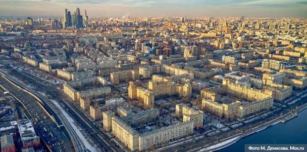 Бар "Квартира" могут закрыть на 90 суток за нарушение антиковидных мер. Фото: М. Денисов mos.ru