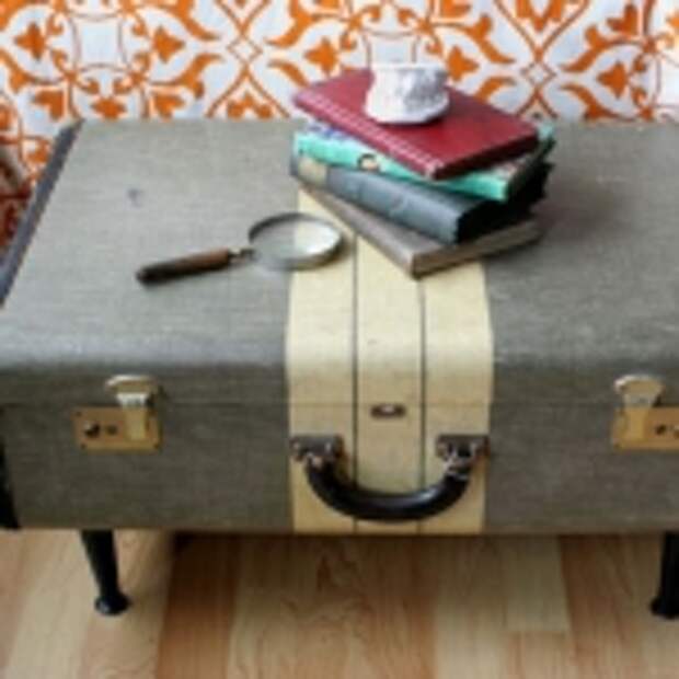 recycled-suitcase-ideas-table6.jpg