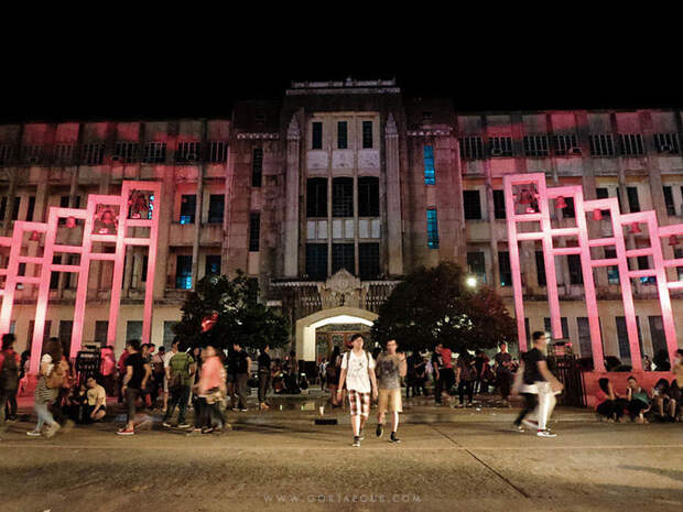Santisimo Rosario Parish Church in University of Santo Tomas (Paskuhan 2014)