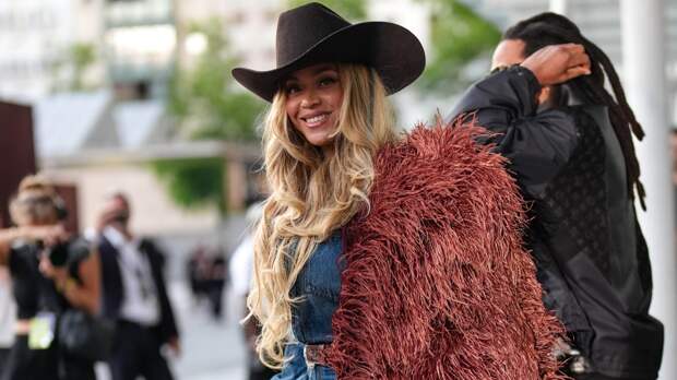 Пугало из снимка Бейонсе сделал фермер из Индонезии: фото