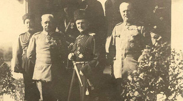 Гетман Скоропадский с представителями германской армии