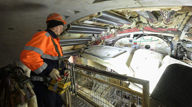 Собянин рассказал о применении кессонных технологий в строительстве метро