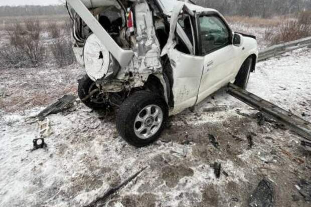 19-летний пассажир погиб в ДТП с грузовиком в Приморье, еще двое пострадали