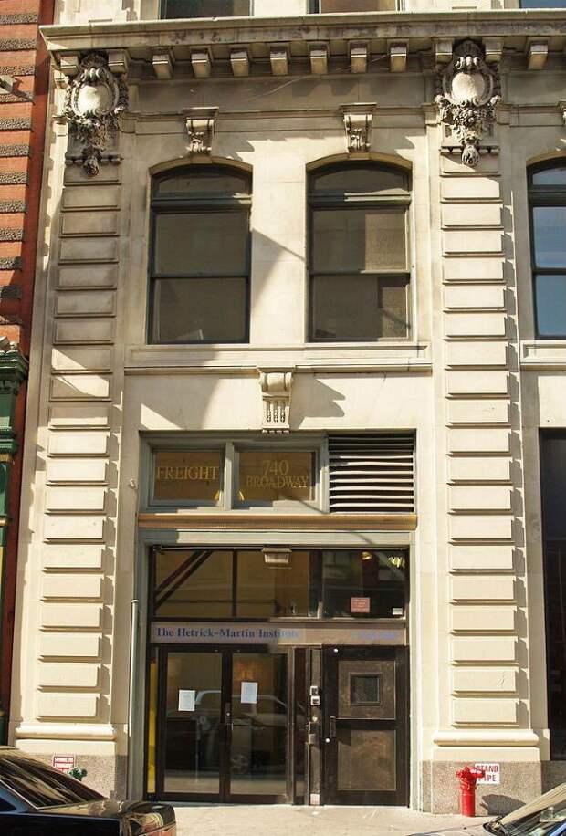 Harvey_Milk_High_School-commons.wikimedia.org_-610x902