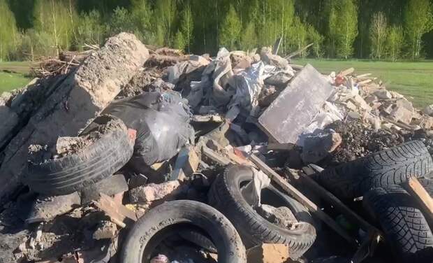 Чья свалка? В Челябинске не могут поделить три футбольных поля мусора