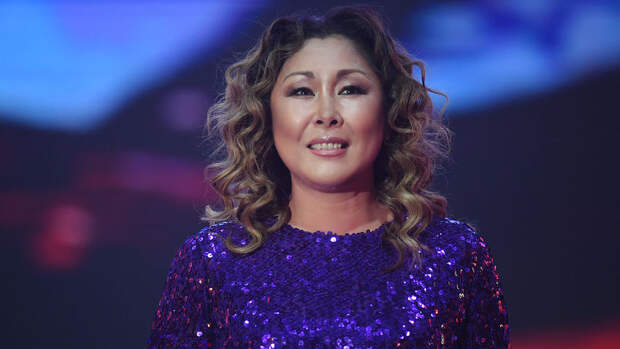 Певица Анита Цой заявила, что освоила технику маскировки от поклонников