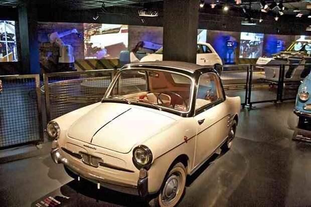 Музей авто истории в турине, италия. (трафик)