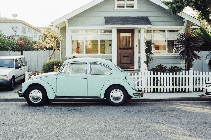 house-car-vintage-old-large (1)