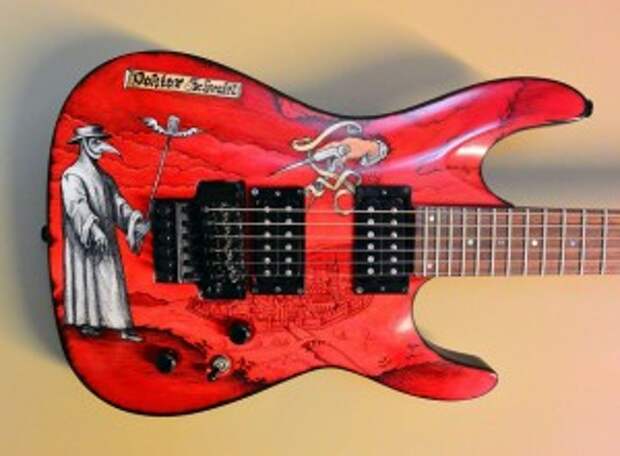 For the Pleasure Of Guitar Junkies, This Artist Creates Amazing Playable Masterpiece’s