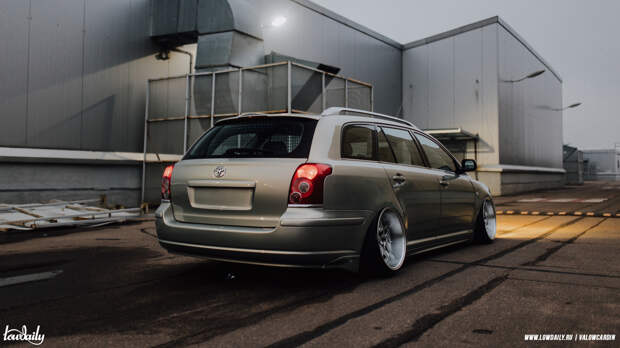 Toyota Avensis с дисками 326Power Yaba-King