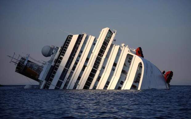 Costa Concordia после подъема