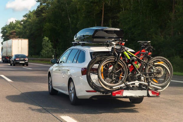 Позднякова: водители в Москве уже могут начинать менять резину на летнюю