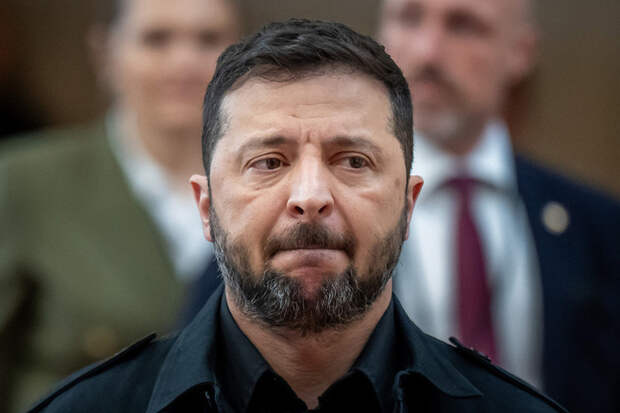 Зеленский решил «поговорить» с политическими конкурентами