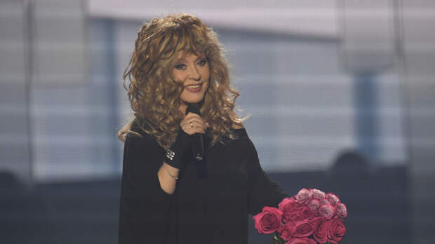 Концертный директор Пугачевой раскрыла причину отъезда певицы из России