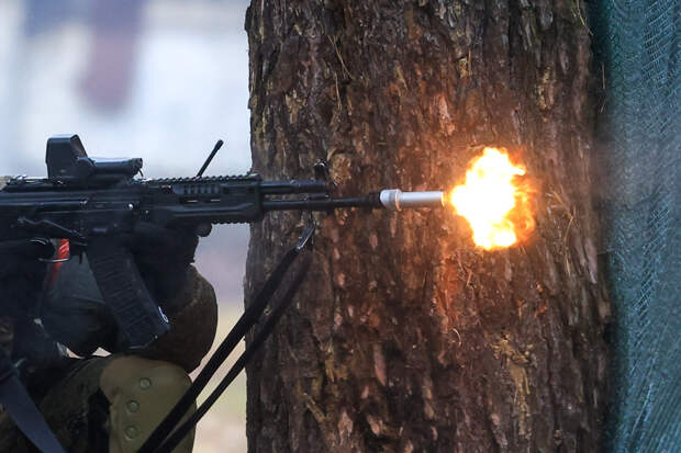 Трансвестит из Канады вступил в ряды ВСУ