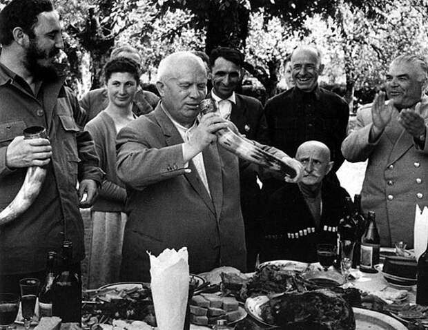 Никита Хрущев и Фидель Кастро, 1962 год.jpg