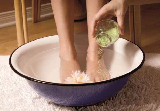 888Green-Clay-Footbath-1024x7101