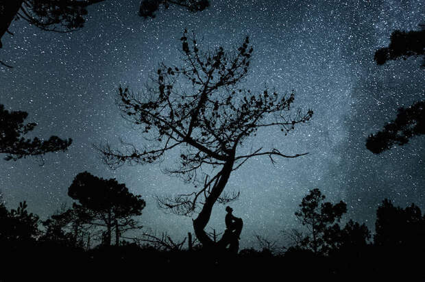 starry-night-sky-by-yohan-terraza-artnaz-com-1