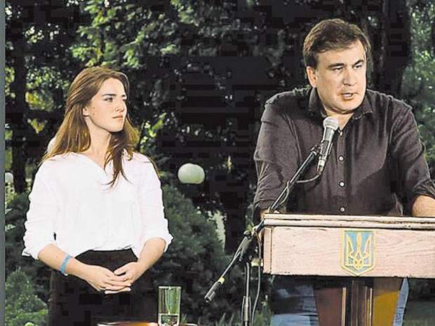 https://versia.ru/images/s/y/syn-tureckogo-prezidenta-i-gubernator-odessy-sbyvayut-neft-ig-3.jpg