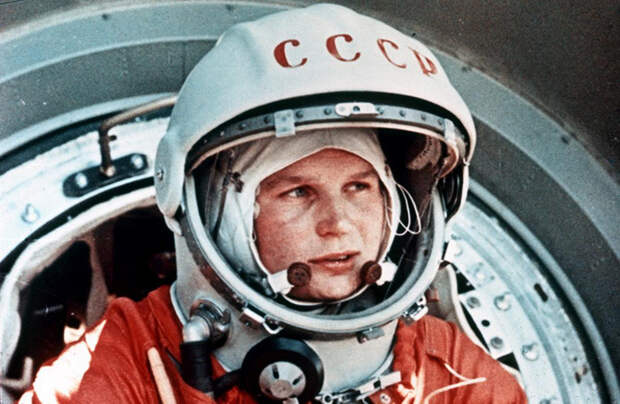 5. Валентина Терешкова - советский космонавт (Восток-6), первая в мире женщина-космонавт, Герой Советского Союза (1963), кандидат технических наук, профессор и 10-й космонавт мира женщины, самые-самые, феминизм