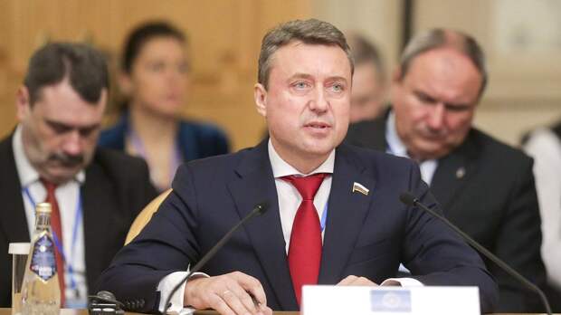 Выборный: частной охране необходимо дать право использовать боевое оружие для защиты критически важных объектов