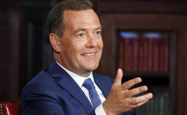 Медведев — ученым: Денег опять нет, но вы там держитесь Медведев — ученым: Денег опять нет, но вы там держитесь