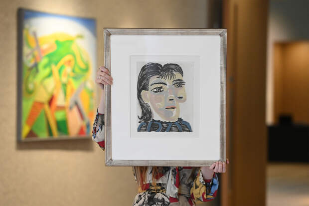 Мужчина купил лотерейный билет и выиграл картину Пикассо за миллион евро