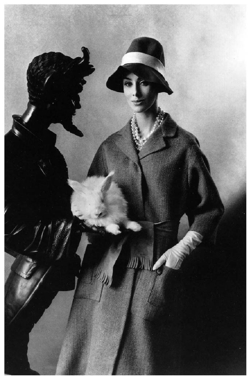 Maggie Eckhardt, fashion for British Vogue, London, 1959 Photo Frank Horvat.jpg Maggie Eckhardt, fashion for British Vogue, London, 1959 Photo Frank Horvat.jpg