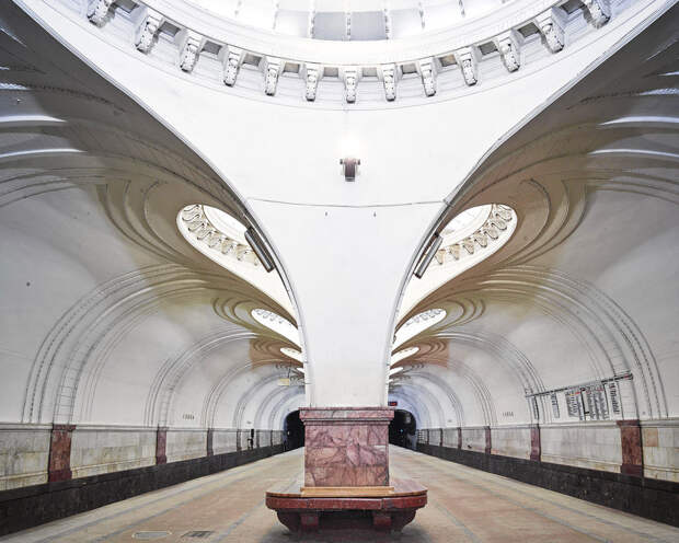 Светлое будущее России. Потрясающей красоты столичные станции метро