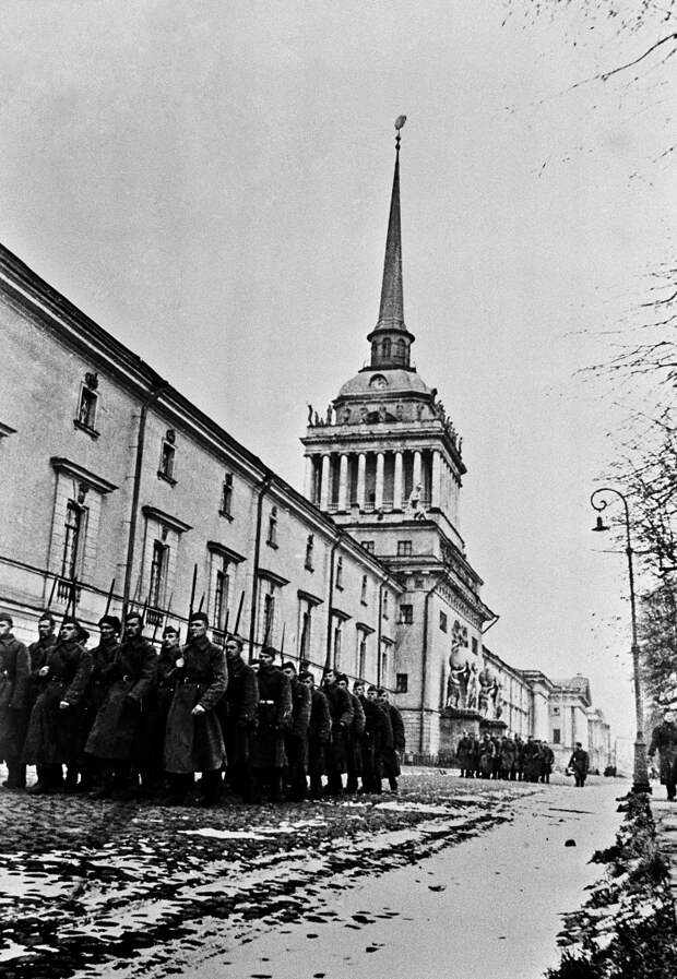 ID: 10845744 Описание: Советский Союз. Ленинград. Батальон идет на фронт, 1941 год. Фотохроника ТАСС