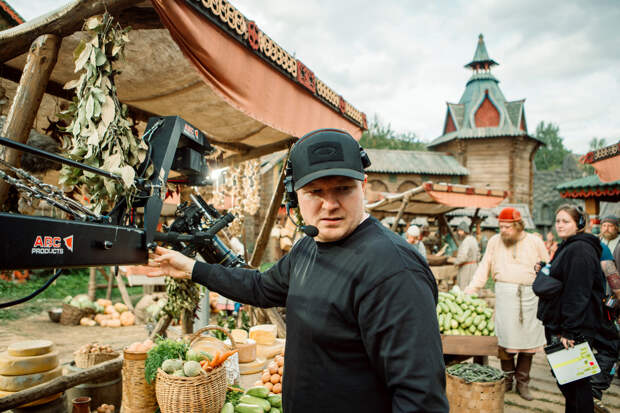 Гарик Харламов поселился в Белогорье в фильме «Последний богатырь. Колобок» Гарик Харламов поселился в Белогорье в фильме «Последний богатырь. Колобок»