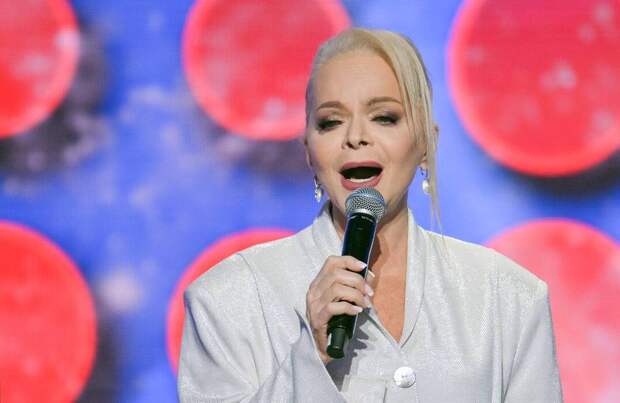 «Без бурных оваций»: Лариса Долина впервые появилась на публике после судебного скандала