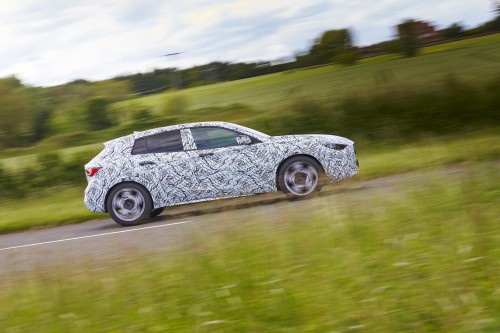 infiniti-q30-confirmed-to-debut-at-the-frankfurt-motor-show-video-photo-gallery_7
