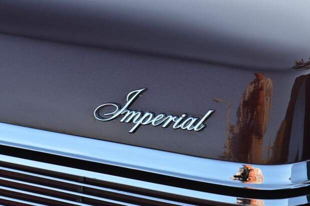 Редкий Imperial Crown Coupe 1967 года продают на аукционе (69 фото)