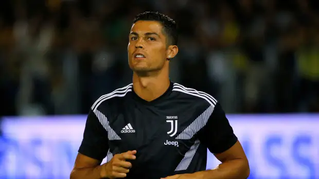 Роналду не приедет на церемонию вручения наград ФИФА в Лондоне