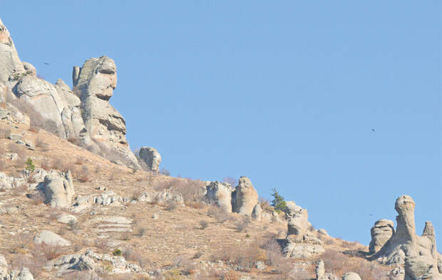 От каменной Мадонны до ангелов милосердия: женские образы и судьбы в истории Крыма