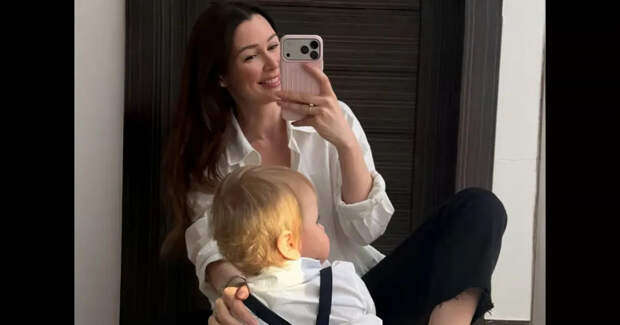 "Сделал нас самыми счастливыми". Анна Заворотнюк показала подросшего сына в его первый день рождения