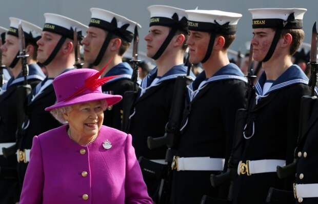 Queen+Elizabeth+II+Queen+Elizabeth+II+Visits+x4GFx8QB1Rtx