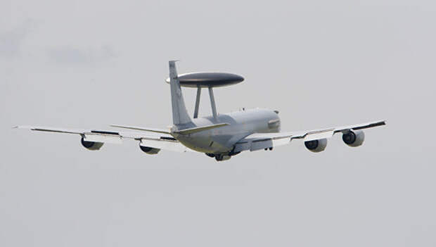 Самолет Boeing E-3 Sentry AWACS Самолет Boeing E-3 Sentry AWACS
