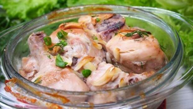 Фото к рецепту: Тушенная курица в собственном соку Фото к рецепту: Тушенная курица в собственном соку