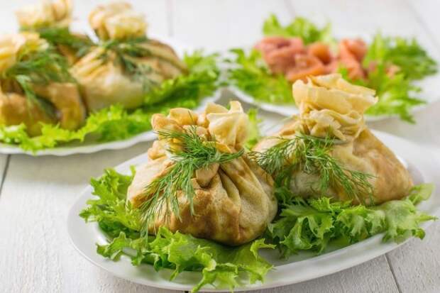 Мешочки из блинов с начинкой Мешочки из блинов с начинкой