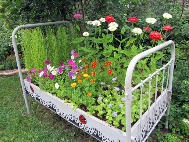 Не спешите выбрасывать старые вещи....