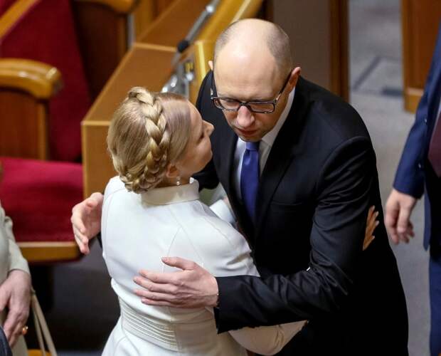 Одной строкой: правда о Савченко, «кот ученый» Яценюк и наполеоновские планы Тимошенко