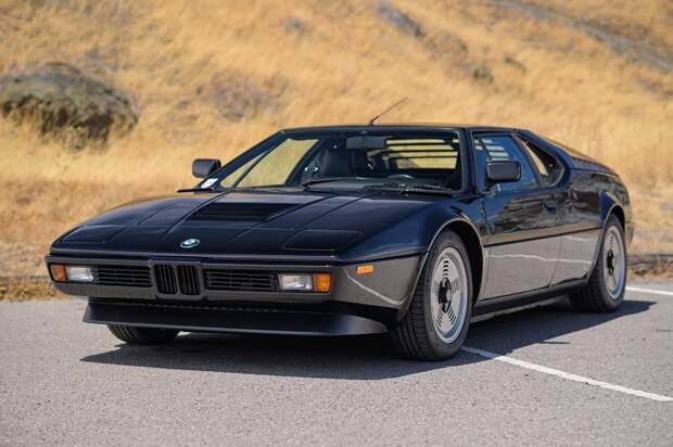 BMW M1 1980 года/ Фото: bringatrailer.com
