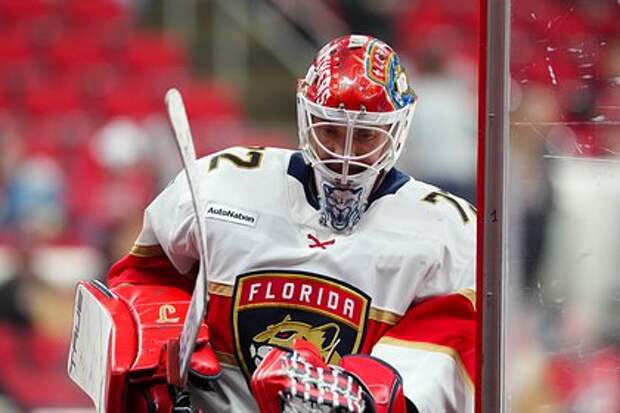 Названный Трампом легендарным российский вратарь впервые пропустил девять шайб в НХЛ