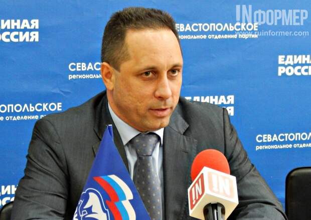 Севастопольский космонавт сдал документы и на старте в Госдуму РФ (фото, видео)