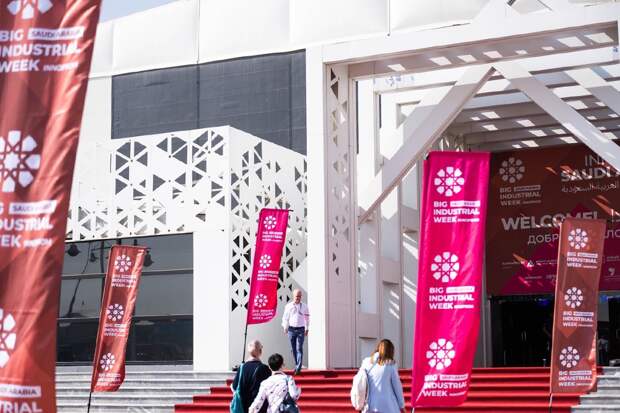 В Эр-Рияде показали модель российского высокоскоростного электропоезда