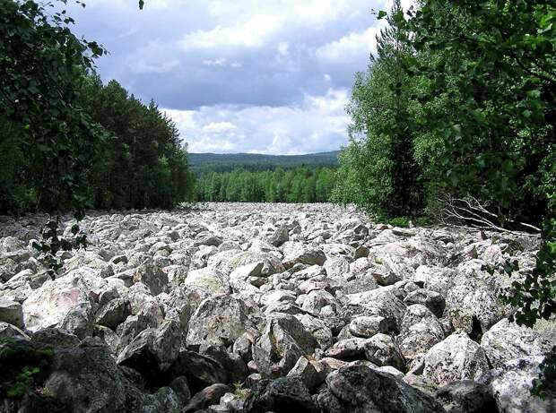 Каменная река. Национальный парк Таганай. Урал. Фото