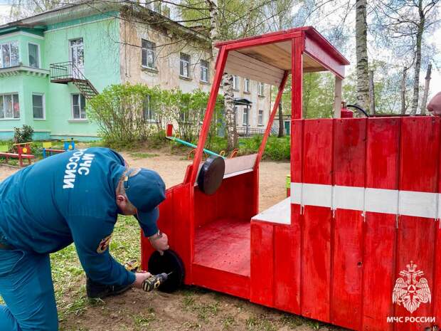 пожарную машину