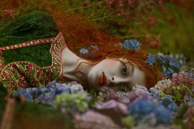 Agnieszka-Lorek-A.M.Lorek-Photography-Ophidia-ModelOphidia-makeup-stylist-by-photog-Shadow-of-Sorrow